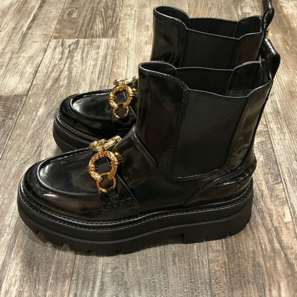Circus Ny Black Boots with Gold Accents Size 9.5 - Picture 2 of 11